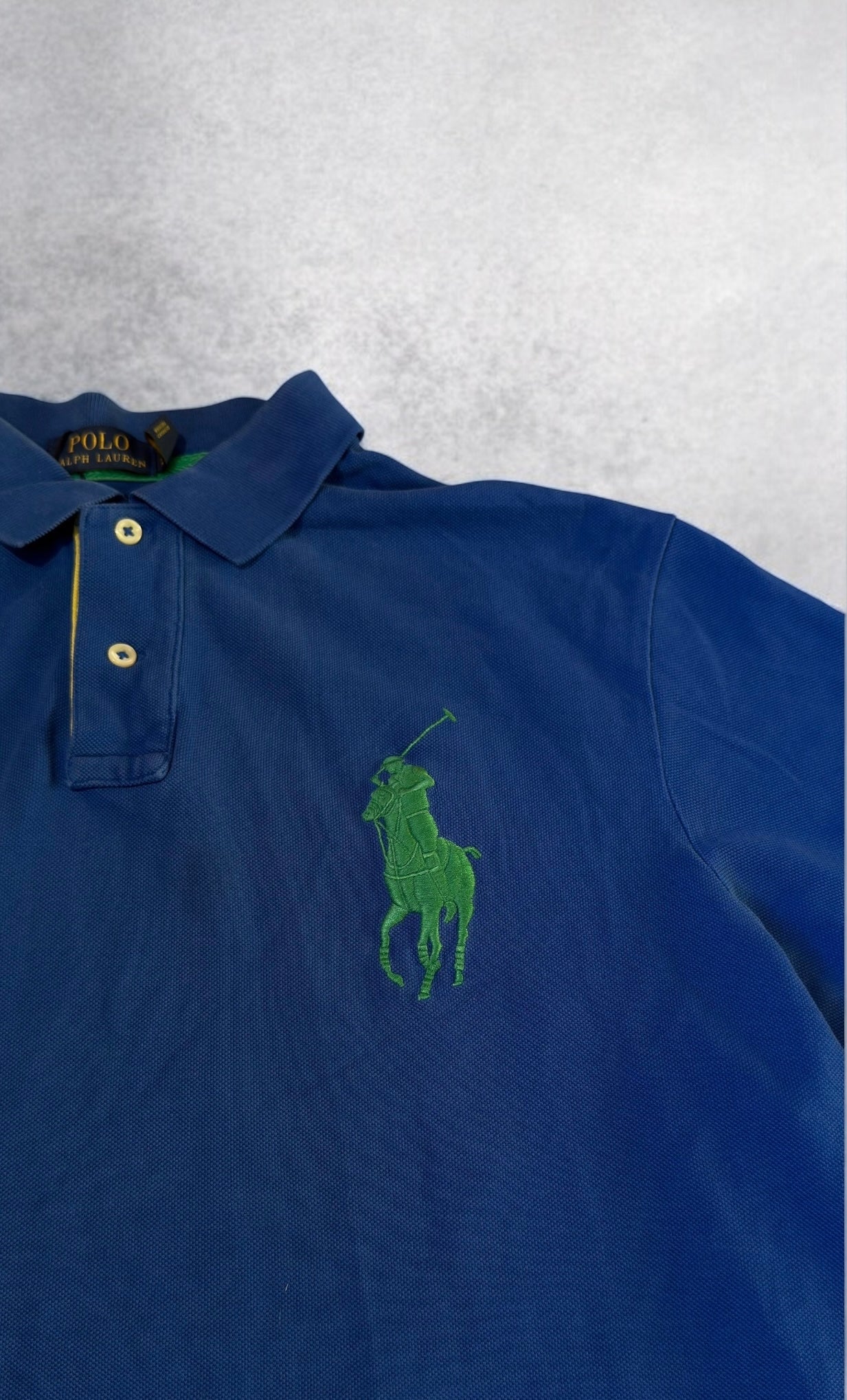 Ralph Lauren Polo (L)