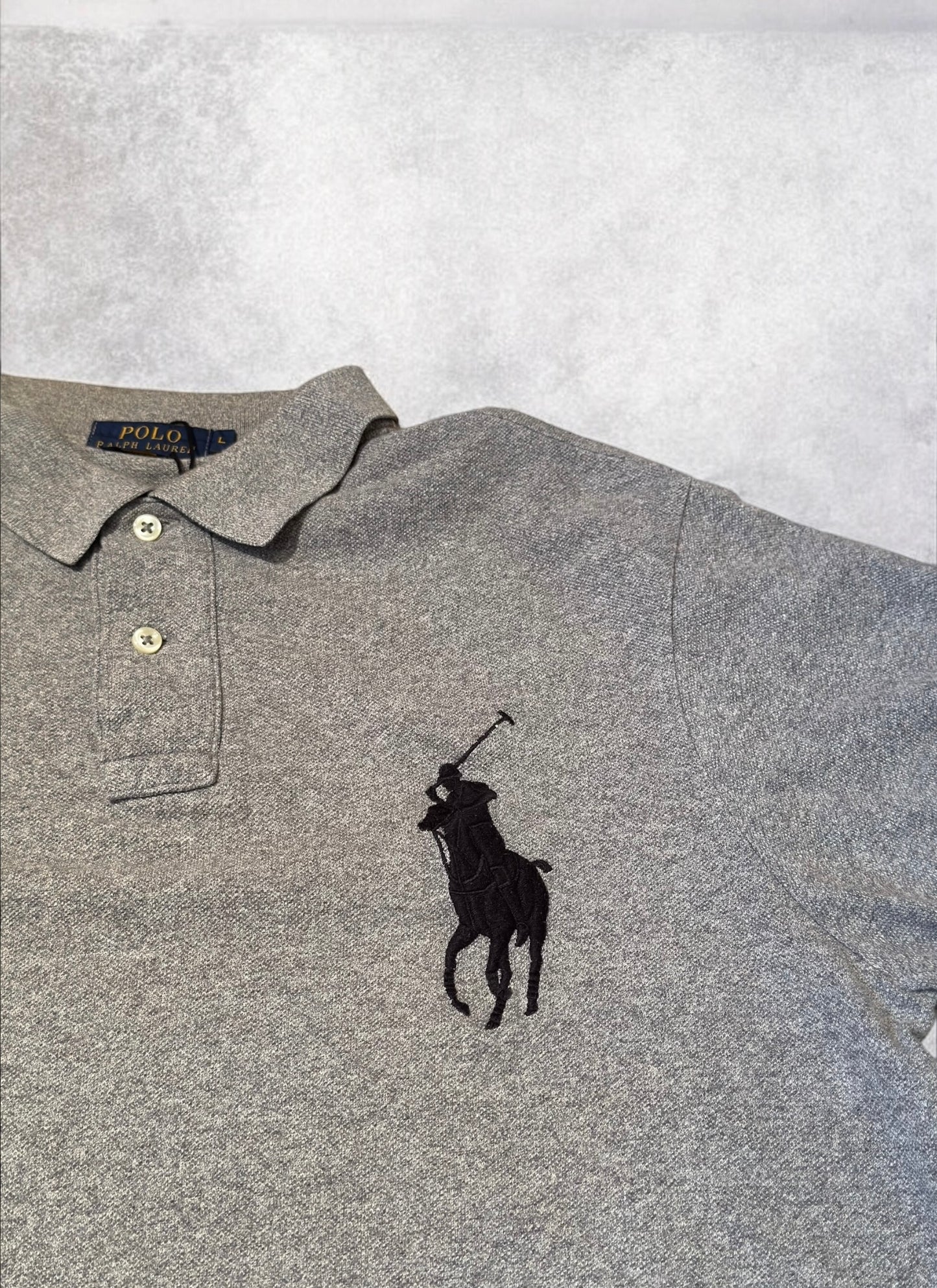 Ralph Lauren Polo (L)
