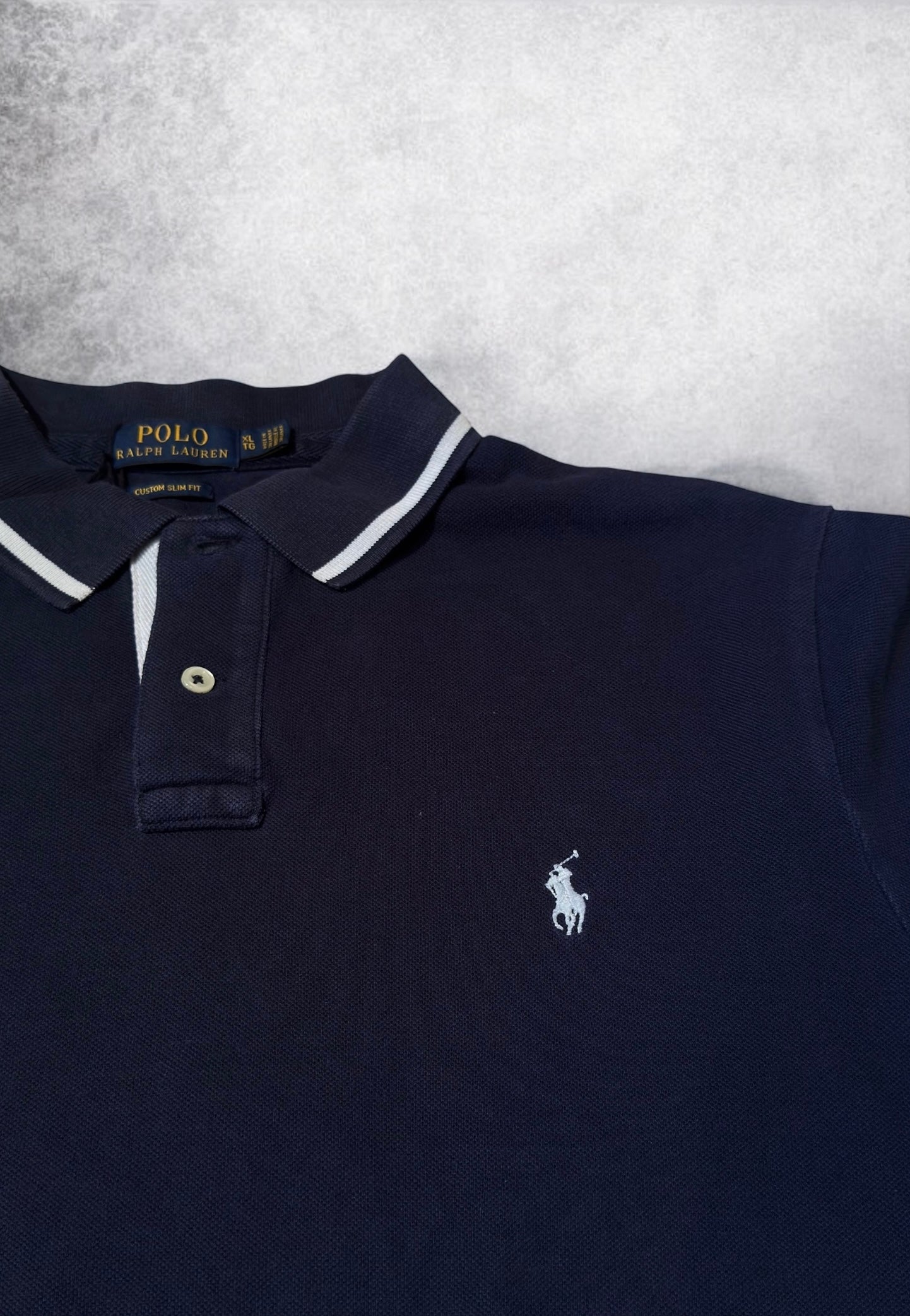 Ralph Lauren Polo (L)