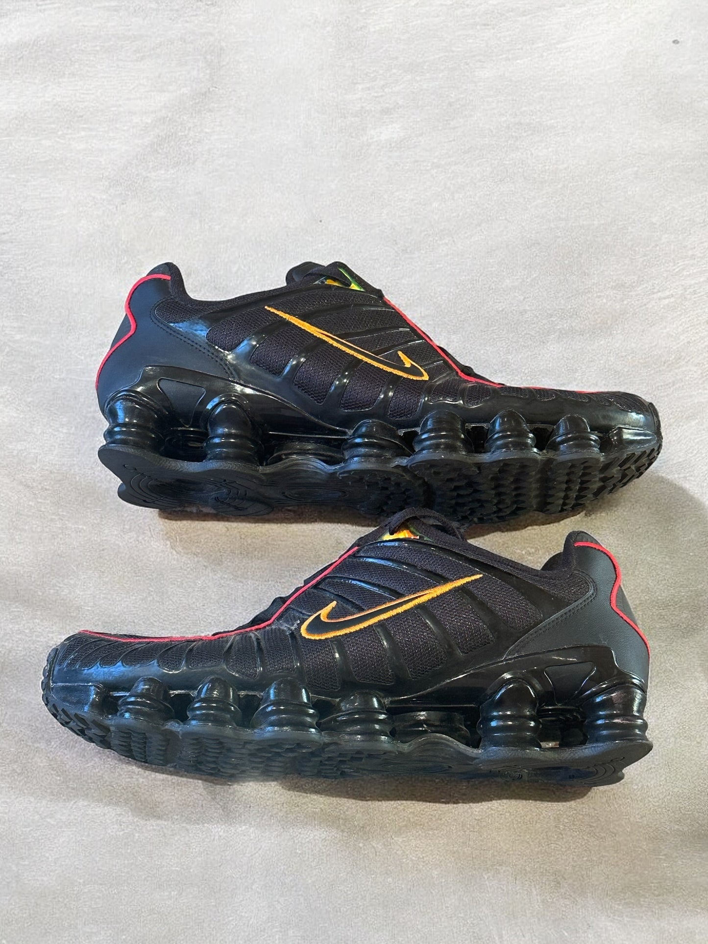 Nike Shox Volcano (45)